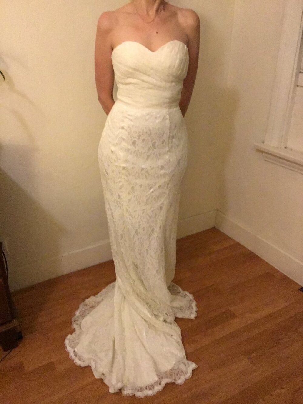 Elegant White Lace Wedding / Formal Gown – Adjustable Fit (Approx. Size 0–6)